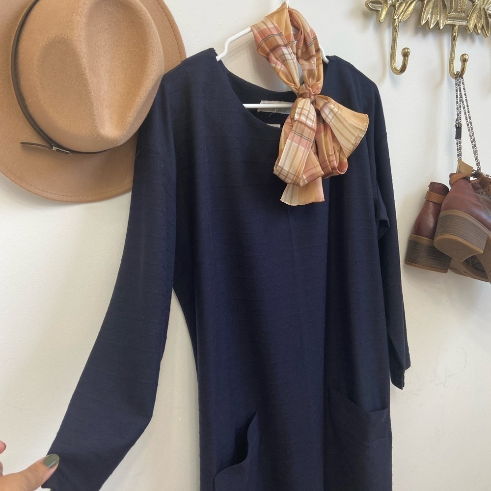 Navy blue pocket dress XXL pit 25” L 42” - Picture 4 of 4